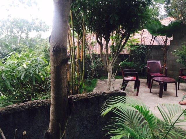 J Hostel Kandy Extérieur photo