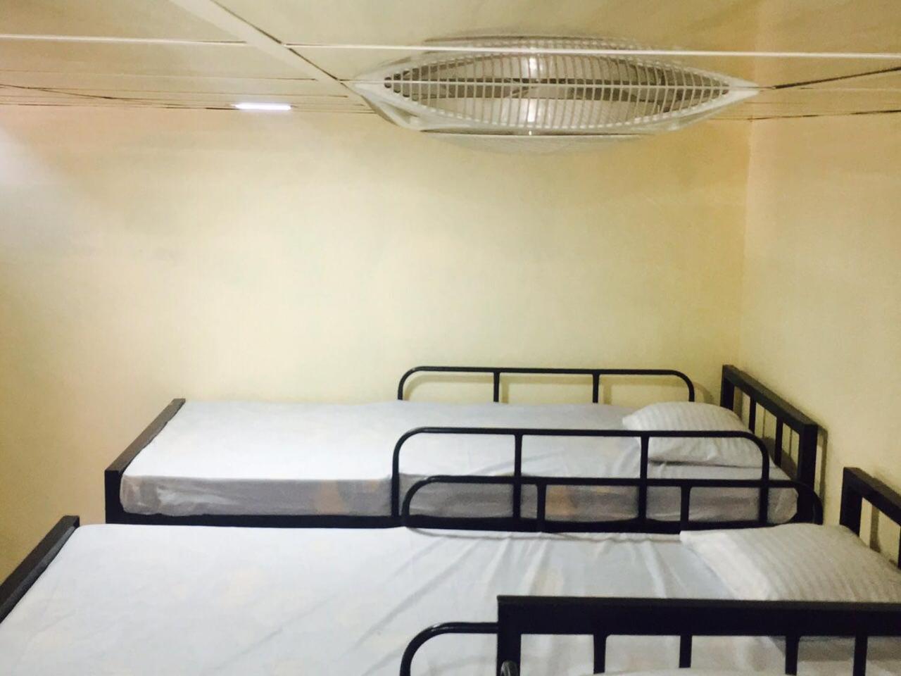 J Hostel Kandy Extérieur photo