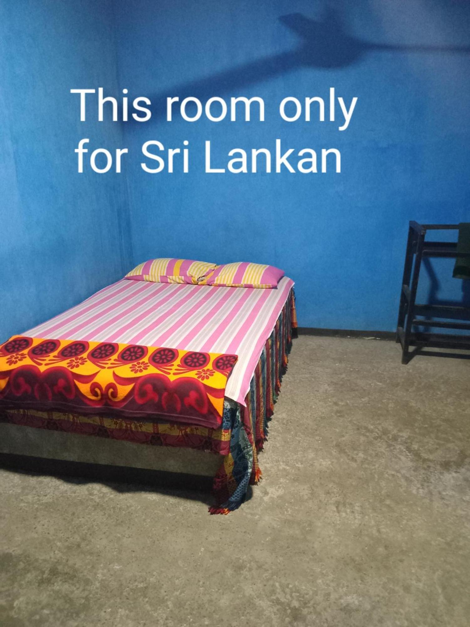 J Hostel Kandy Extérieur photo