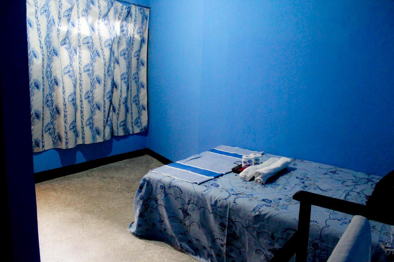 J Hostel Kandy Extérieur photo