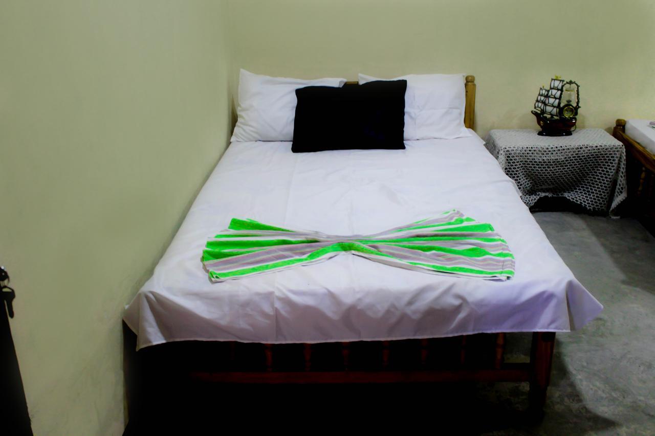 J Hostel Kandy Extérieur photo