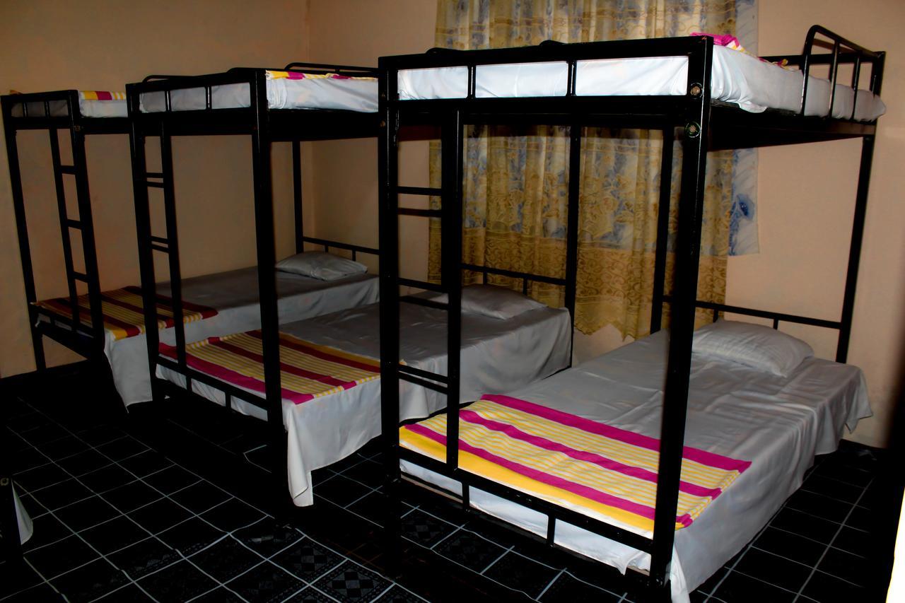 J Hostel Kandy Extérieur photo
