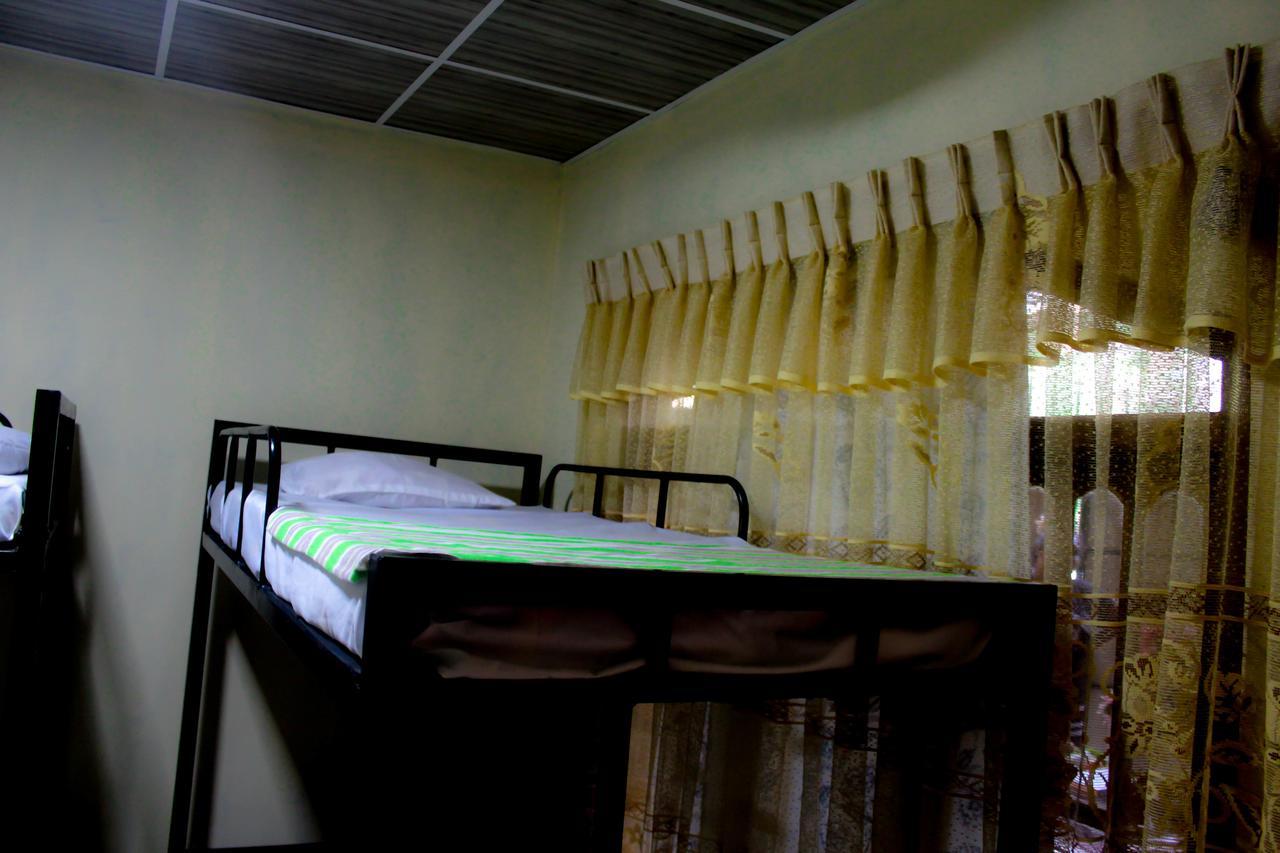 J Hostel Kandy Extérieur photo