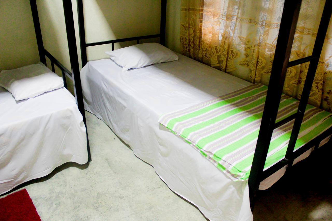 J Hostel Kandy Extérieur photo